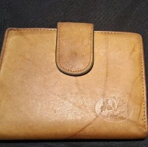 BRIGTHON: a Leather Wallet. #1